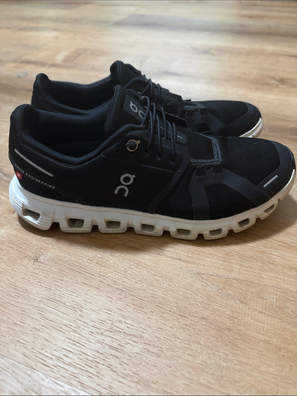 On Running Cloud 6 Black/White Womans 8.5 Athletic Shoe Sneaker - Picture 2 of 8